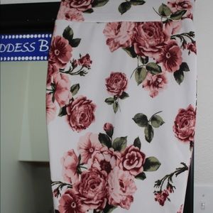 White and pink pencil skirt